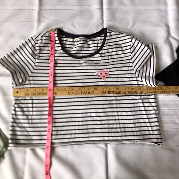 Size Small Tee Bundle - Picture 5 of 10